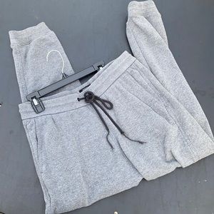 Levi’s Boys Joggers / Size M
